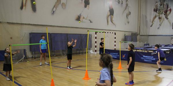 Тренировка по настольному теннису